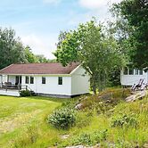 6 Person Holiday Home in Kungshamn