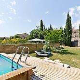 Villa in Sant Mori With Pool Near Dali Museum