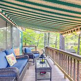 Idyllic Lakefront Cottage Near Mount Sunapee