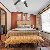 Bohemian Rhapsody - 1 Bedroom Hotel Room by The Lodges at Fossil Creek