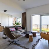 Pleasant Beach House With Balcony/terrace