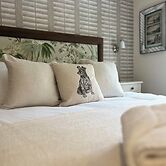 The Olde Coach House Inn