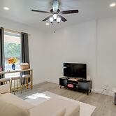 Walk to Churchill Downs: Central Louisville Home!