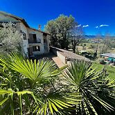 Spoleto Poolside - Sleeps 24