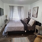 DOWNTOWN AT CUTE AND COZY