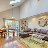 Royal Canoe by Avantstay Walk to the Shore + Private Yard