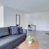 Contemporary Studio by Barton Park