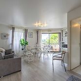Cosy apt With Parking & Balcony - 4P - Deauville