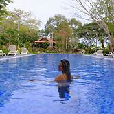 Hang Sói Forest Village