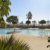 Beautiful Duplex Facing The Beach
