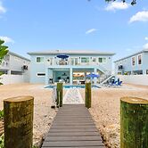 Blue Pearl Waterfront Oasis w Pool 70 Dock