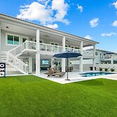 Luna Light Waterfront Pool Dock Views