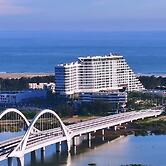 HUALUXE Resort Beihai Silver Beach by IHG