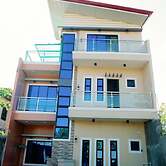 Rb's Three Storey House