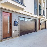 Modern Urban Getaway Rooftop Backyard