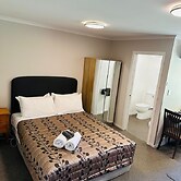 Academy Lodge Motel