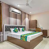 Treebo Imperia, Kommadi