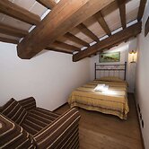 Mansion in Montefiascone With Swimming Pool