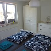 Modernly Furnished Holiday Home Near the Beach