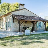 Spacious Holiday Home in Saint-nexans With Terrace