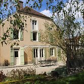 Boutique Holiday Home in Bouix With Garden