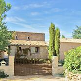 Splendid Villa in Viens With Swimming Pool