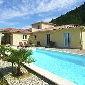 Mesmerising Villa in Les Vans With Private Pool