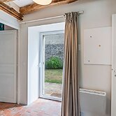 Charming Holiday Home in Yevre-la-ville With Pool