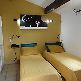 Holiday Cottage With Private Terrace, Bellegarde