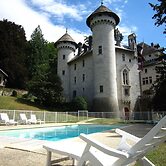 Charming Castle in Serrieres-en-chautagn With Pool