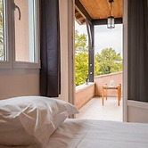 Spacious and Modern Villa With Large Garden and BBQ Area