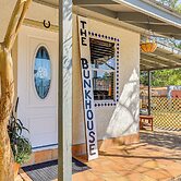 Rescue Ranch Retreat w/ Goats, Horses & Chickens!