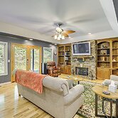 Breaks Home: 3 Mi to ATV Trails!