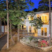 Holiday Homes Oštro