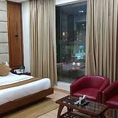 Hotel the Royal Jewel