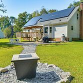 15 Mi to Raleigh: Pet-friendly Home w/ Fire Pit!