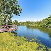 Quiet River Retreat ~ 20 Mi to Port Lavaca!