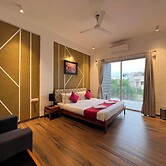 Touchwood 4 BHK With Pvt Pool By Stellar Stays