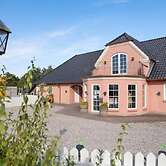 Amazing Holiday Home With Terrace