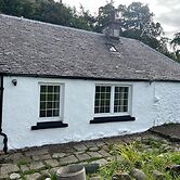 Cozy Gogarstone Cottage in Newbridge