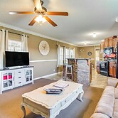 Lake-view Getaway w/ Grill in Mountain Home!