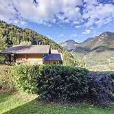 Quietly Located Chalets With Hammam