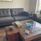 Central Dublin 2-bed Apartment -sleeps 5 & Parking