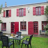 Holiday Home in Etretat Near Beach & Cliffs