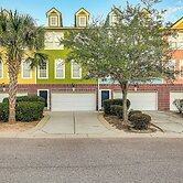 Townhome 3 Mi to Wescott Park & Golf Course!
