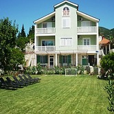 Nice Apartment With Balcony