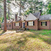 Wilson Family Home: Walk to Community Rec Center!