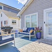 Walk to Ocean: Pet-friendly Home in Long Beach!