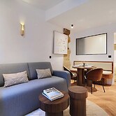Elegant Comfort in the Heart of Paris-notre Dame