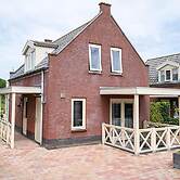 Bungalow by Water Near Rotterdam